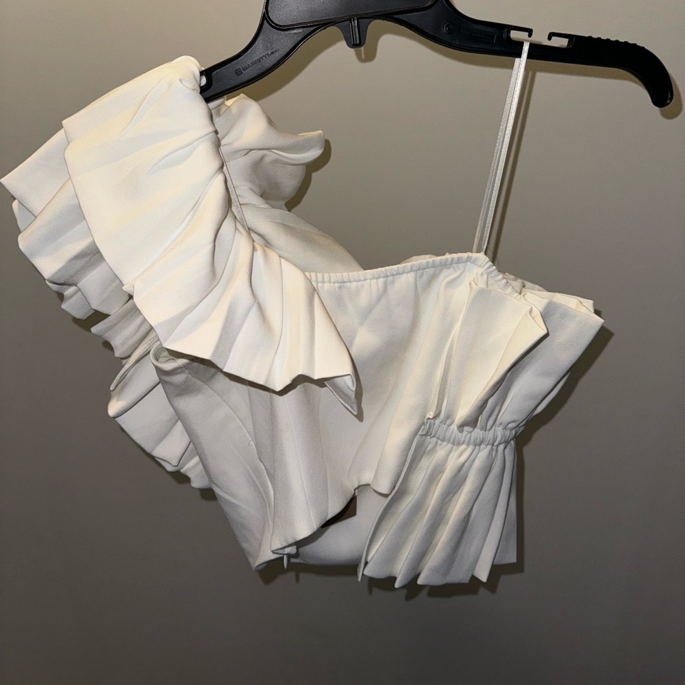 One Shoulder Ruffled Top - Picture 3 of 4